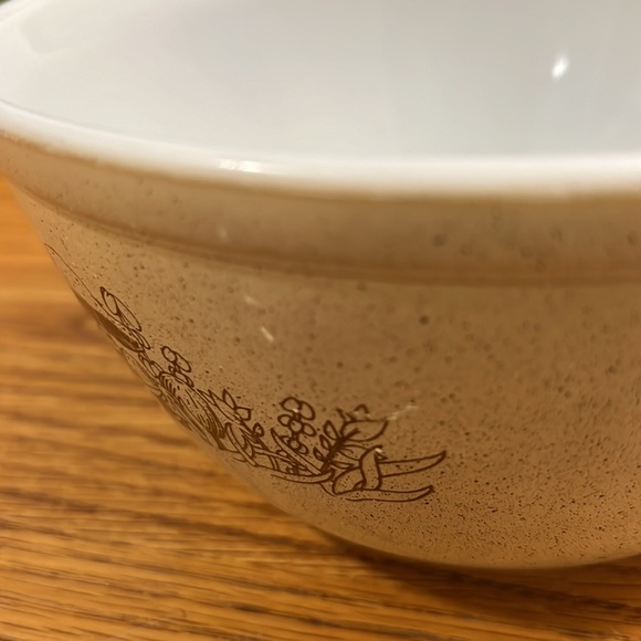 Pyrex 401 & 402 Forest Fancies Mushroom Bowl Set, Vintage 1980s Kitchen - Picture 10 of 12